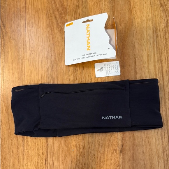 NWT Nathan | The Zipster Max Black Running Belt - Picture 4 of 9